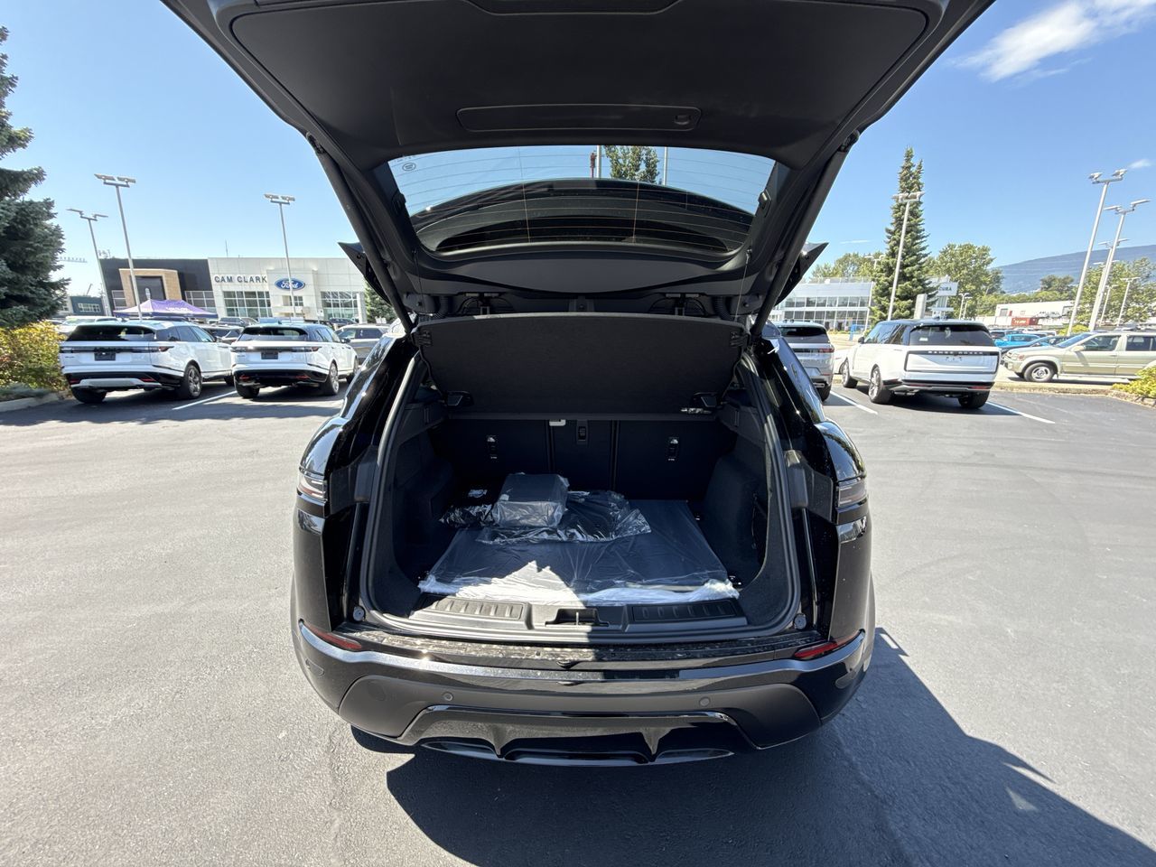 2026 Land Rover Range Rover Evoque in North Vancouver, British Columbia