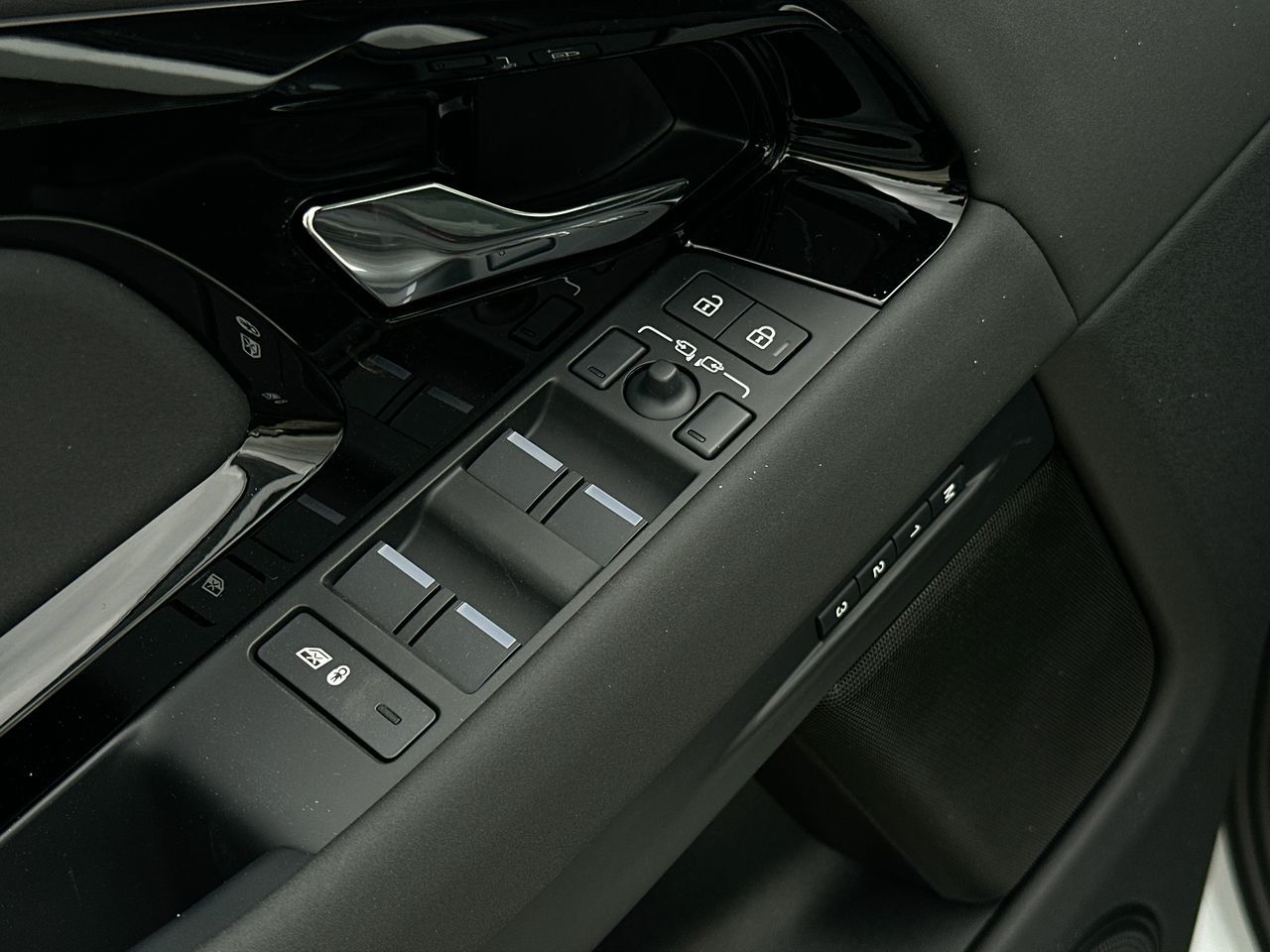 2026  Range Rover Evoque