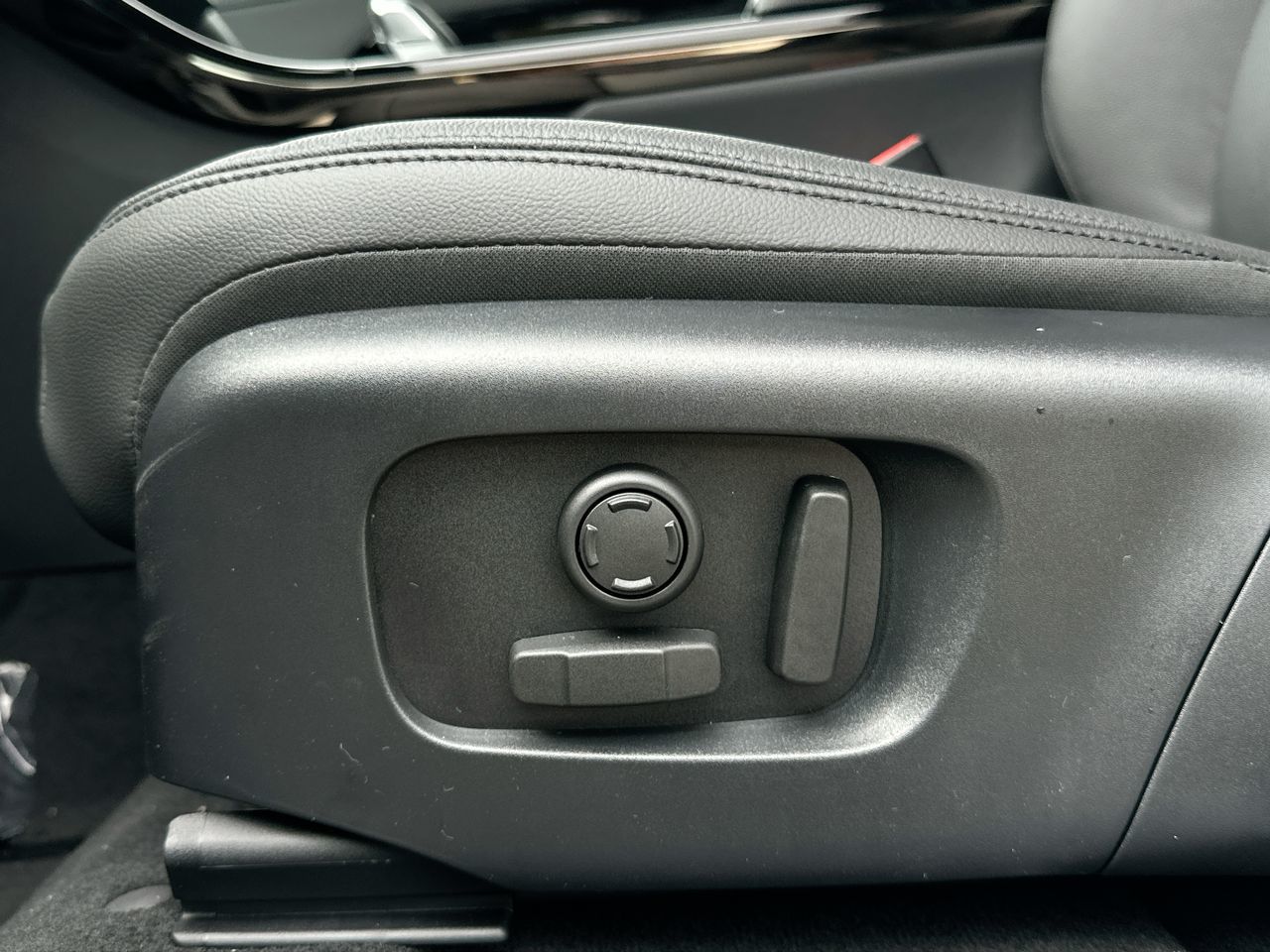 2026  Range Rover Evoque