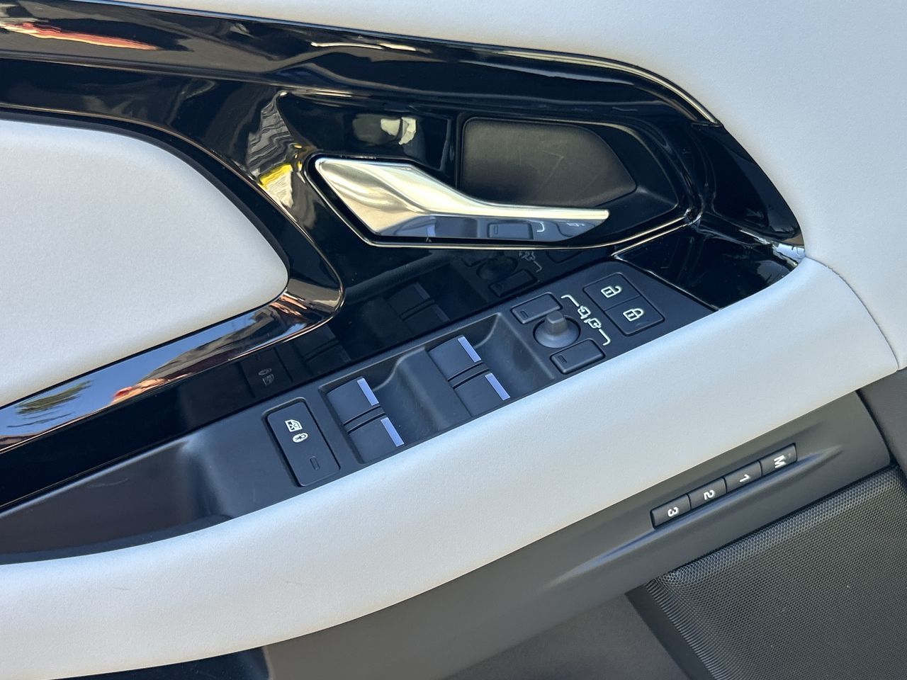 2026  Range Rover Evoque