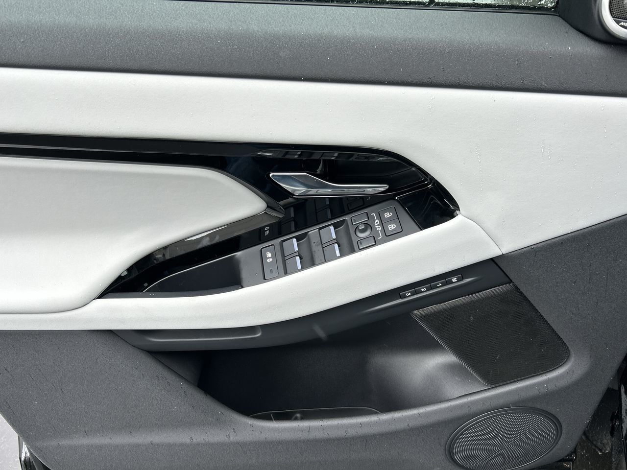 2026  Range Rover Evoque