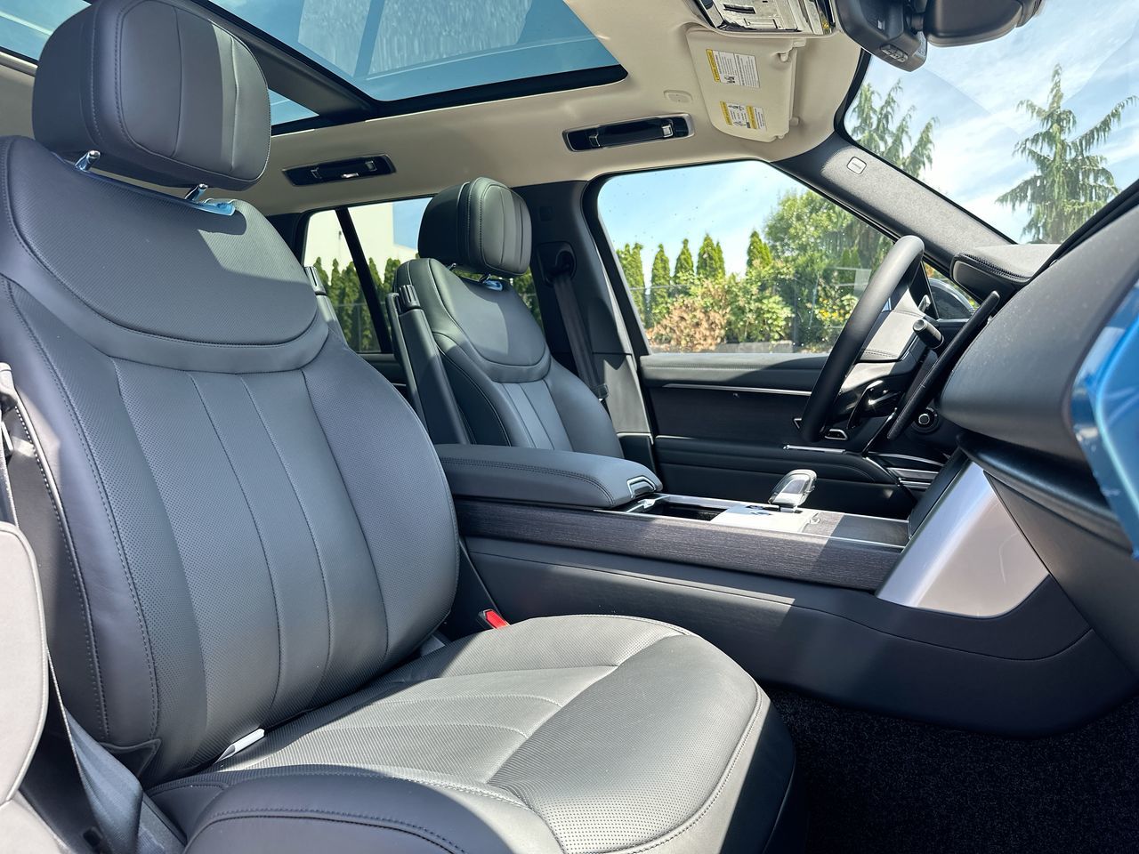 2025 Land Rover RANGE ROVER Mild Hybrid in North Vancouver, British Columbia