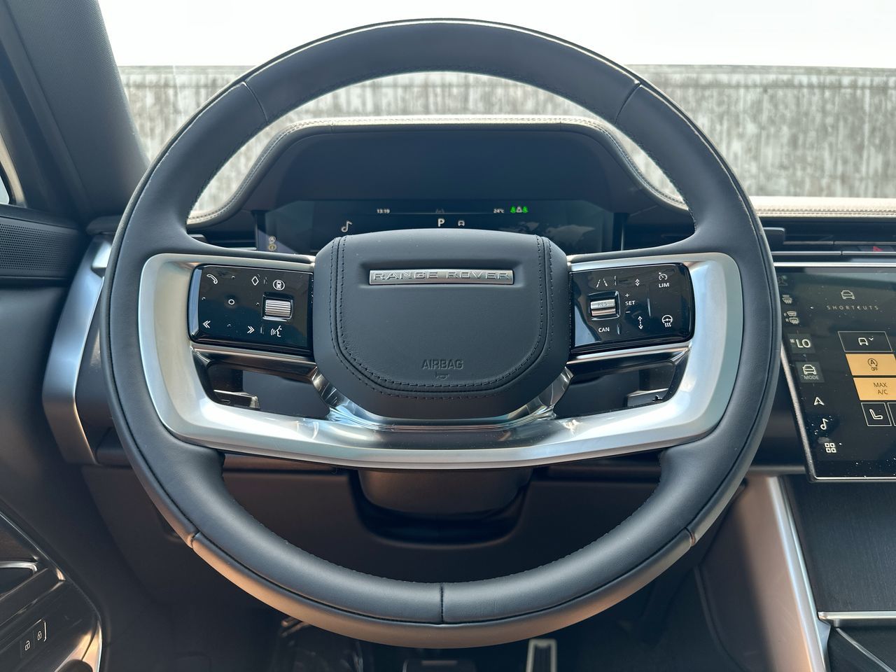 2025 Land Rover RANGE ROVER Mild Hybrid in North Vancouver, British Columbia