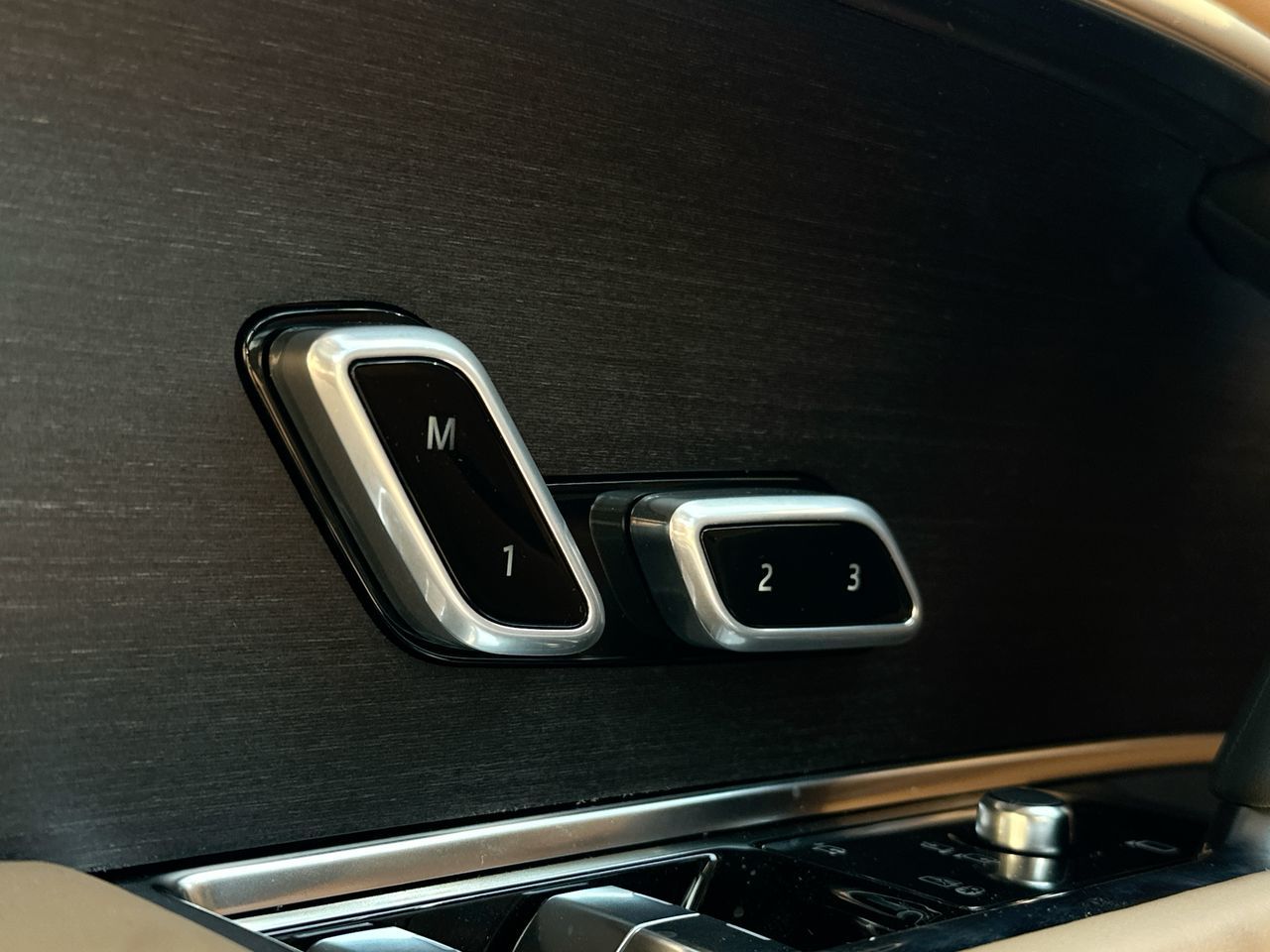 2025  Range Rover Mild Hybrid