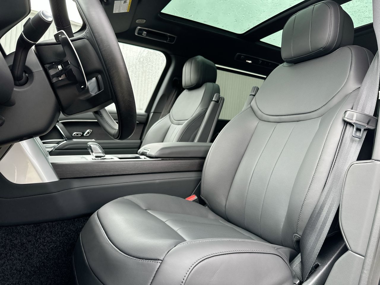 Land Rover Range Rover Mild Hybrid  2025 à North Vancouver, Colombie-Britannique