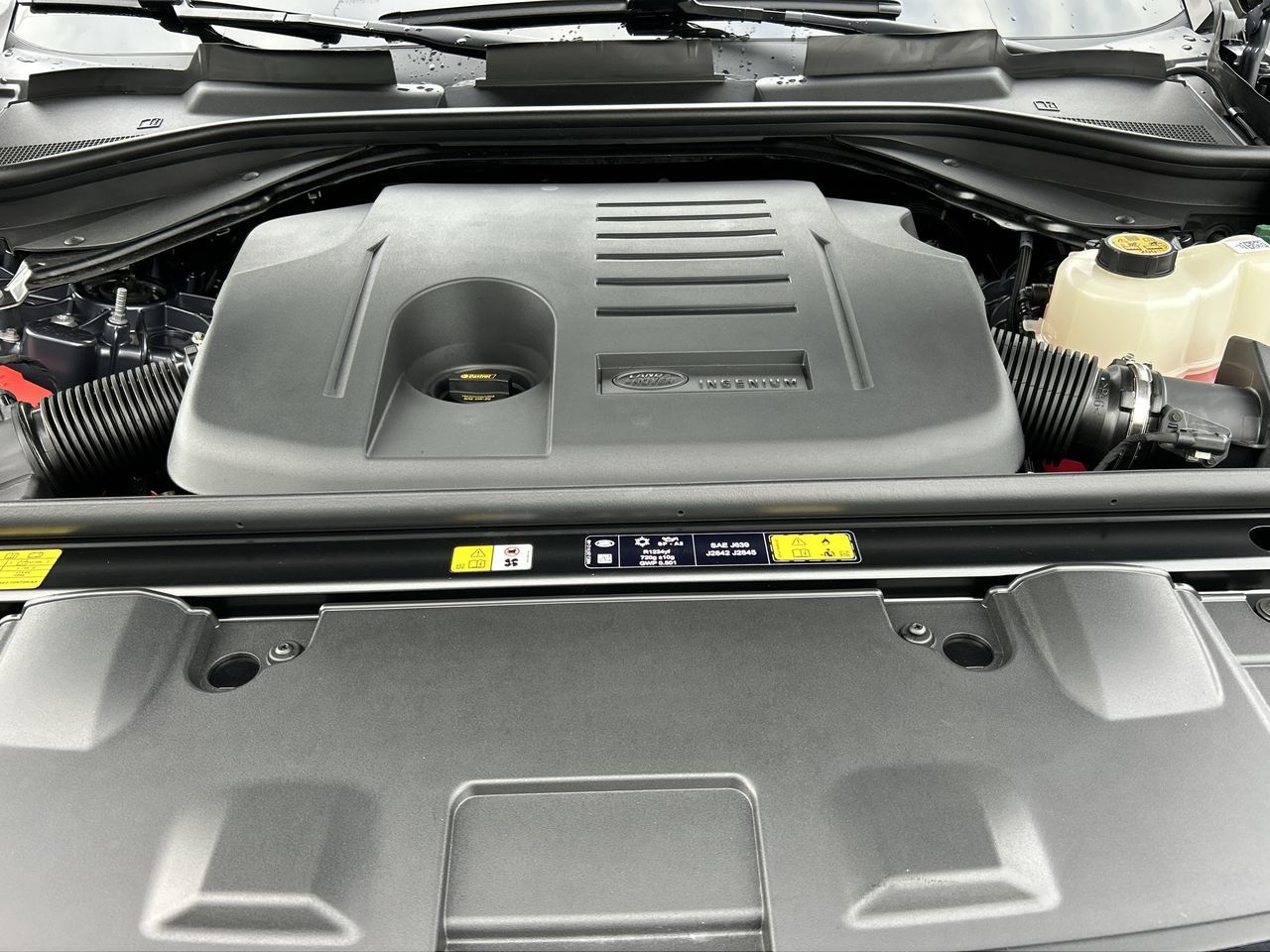 2025  Range Rover Plug-in Hybrid