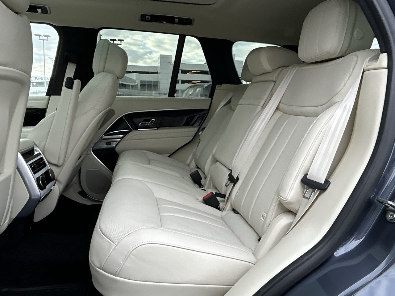 2025  Range Rover Plug-in Hybrid