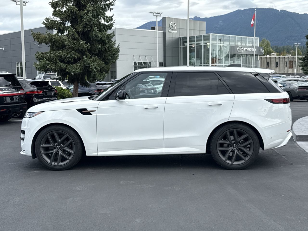 2024 Land Rover RANGE ROVER SPORT Mild Hybrid in North Vancouver, British Columbia