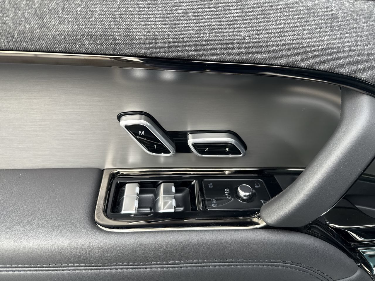 2024 Land Rover RANGE ROVER SPORT Mild Hybrid in North Vancouver, British Columbia