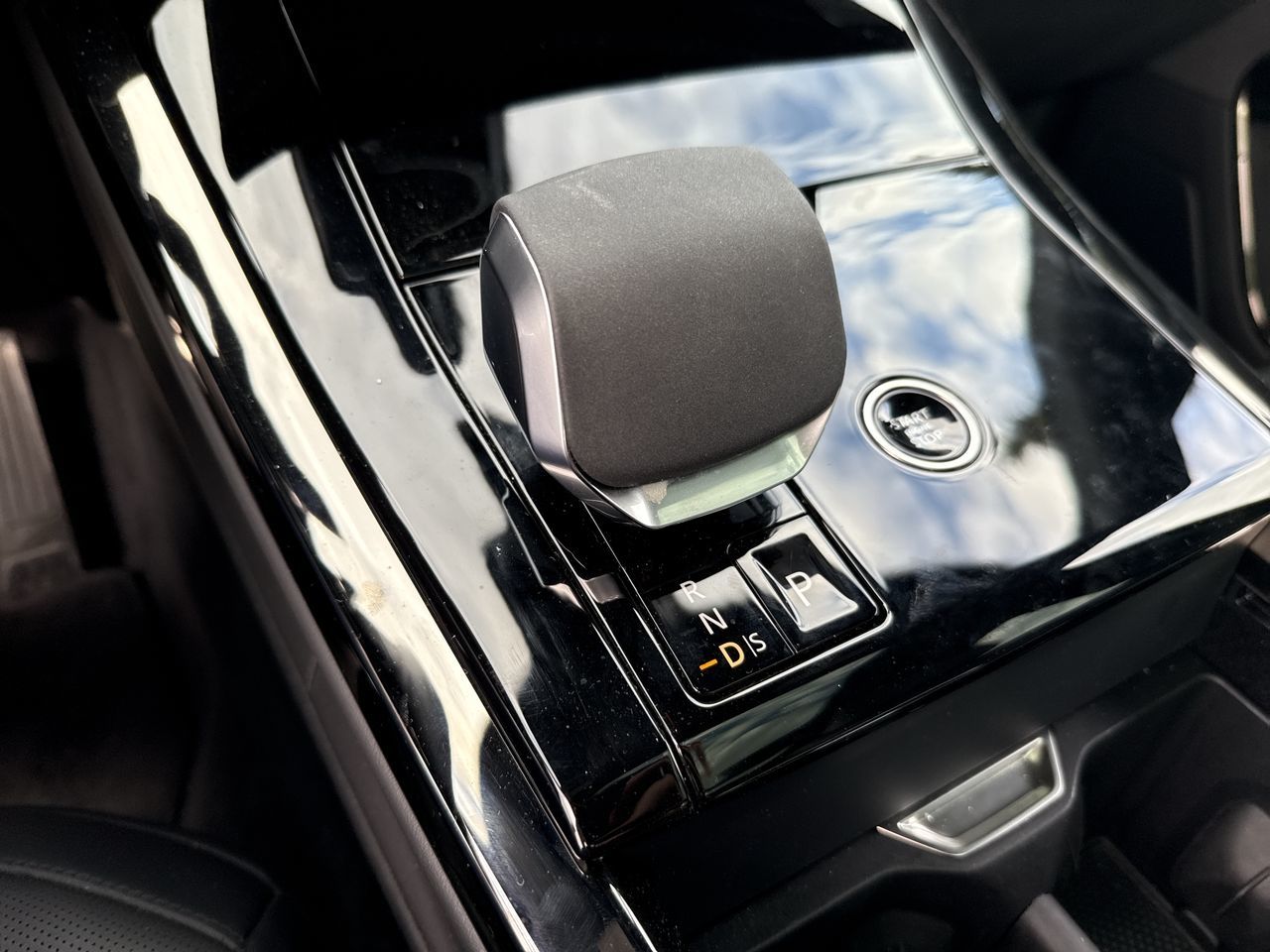 2024 Land Rover RANGE ROVER SPORT Mild Hybrid in North Vancouver, British Columbia