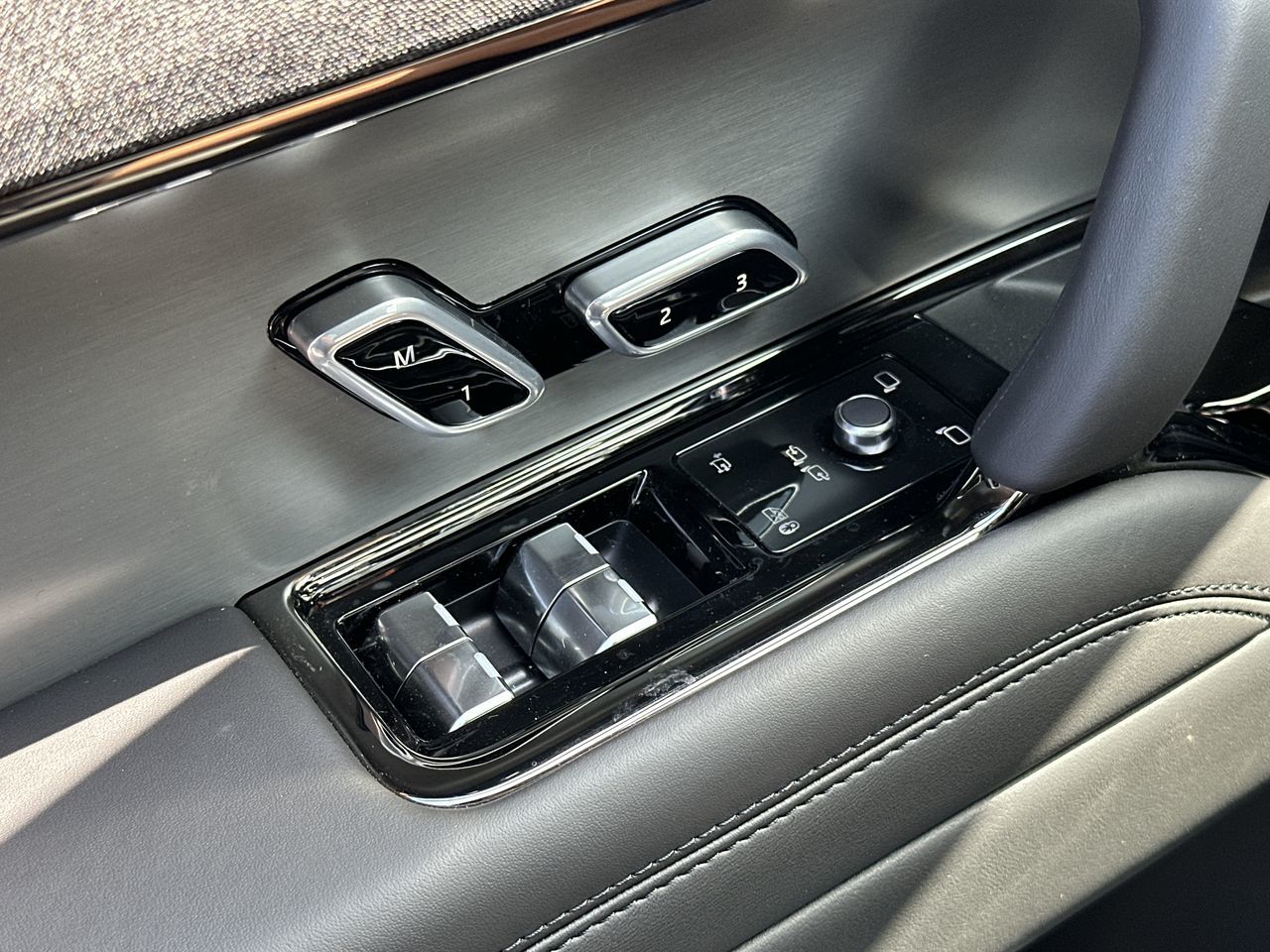 2025 Land Rover RANGE ROVER SPORT Mild Hybrid in North Vancouver, British Columbia