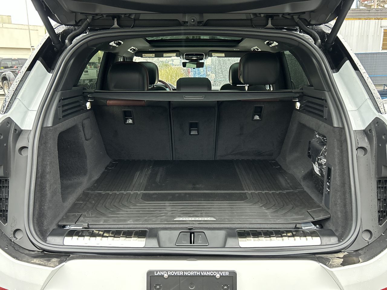 2025 Land Rover Range Rover Sport Mild Hybrid in North Vancouver, British Columbia
