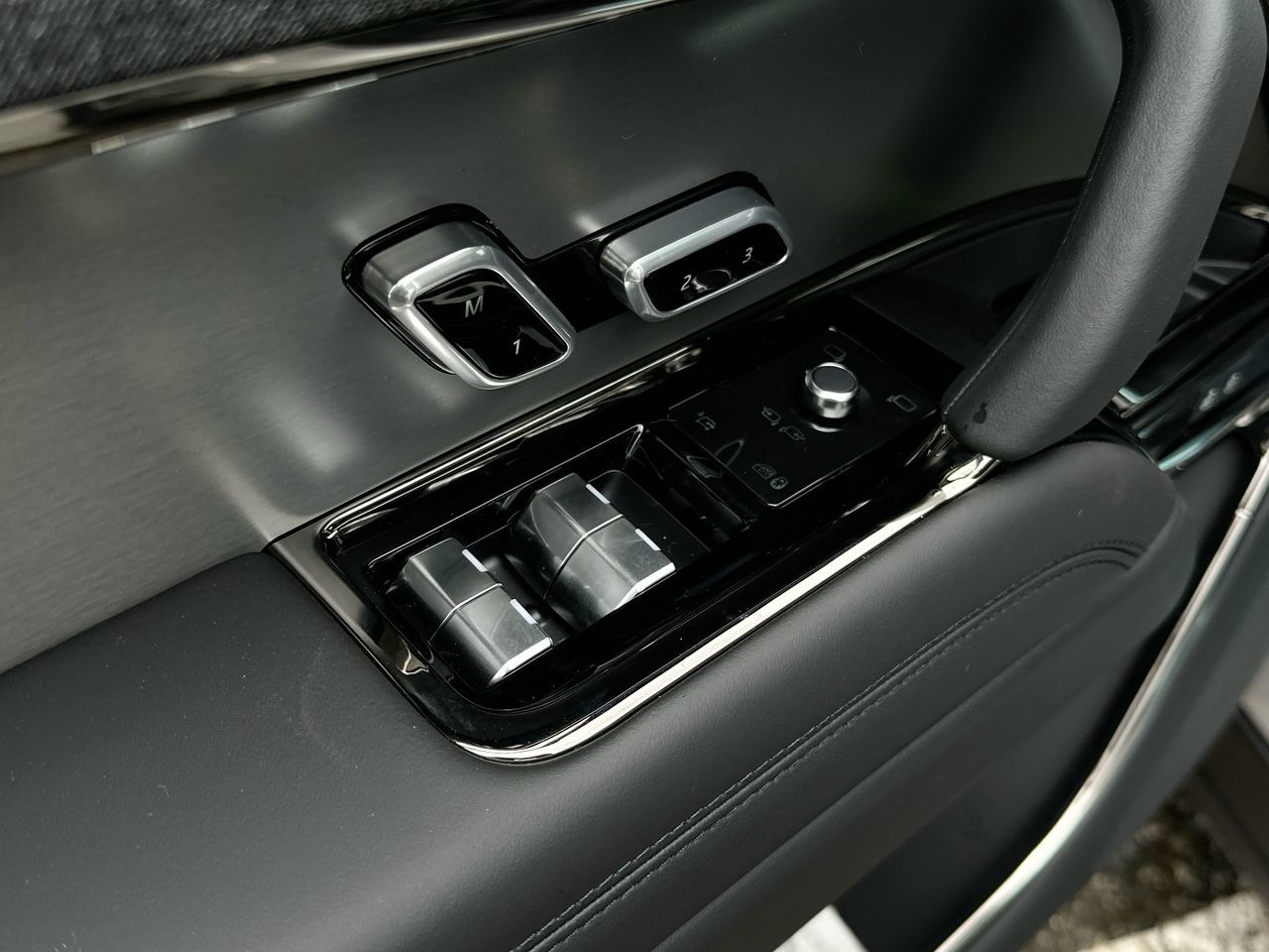 2025 Land Rover RANGE ROVER SPORT Mild Hybrid in North Vancouver, British Columbia