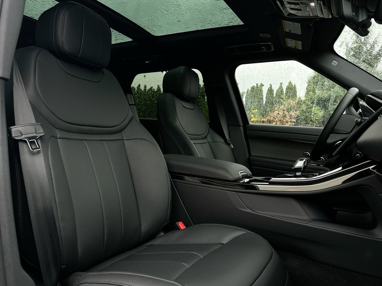 2025 Land Rover RANGE ROVER SPORT Mild Hybrid in North Vancouver, British Columbia