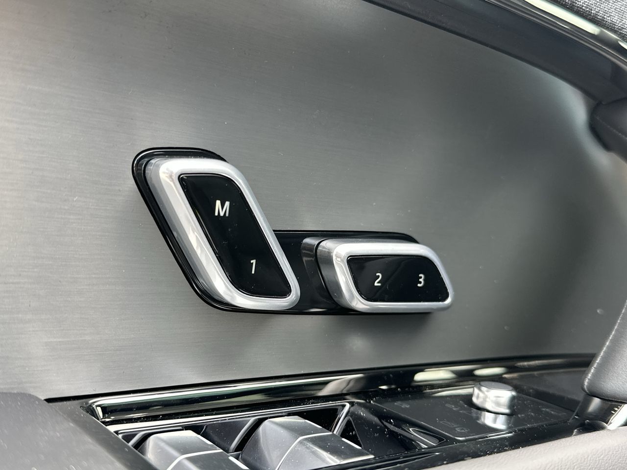 2025 Land Rover RANGE ROVER SPORT Mild Hybrid in North Vancouver, British Columbia