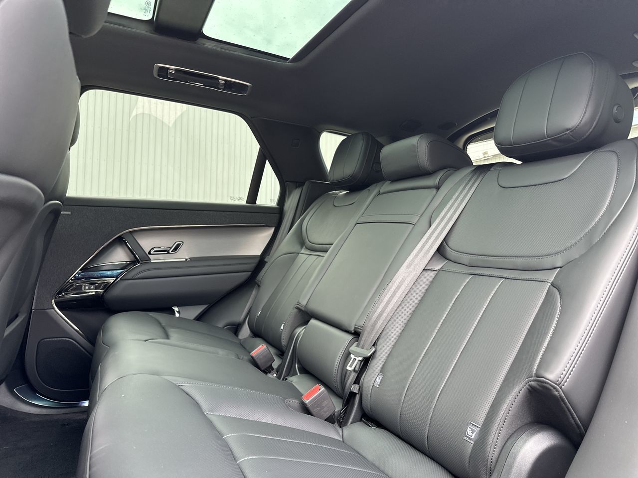 2025 Land Rover RANGE ROVER SPORT Mild Hybrid in North Vancouver, British Columbia