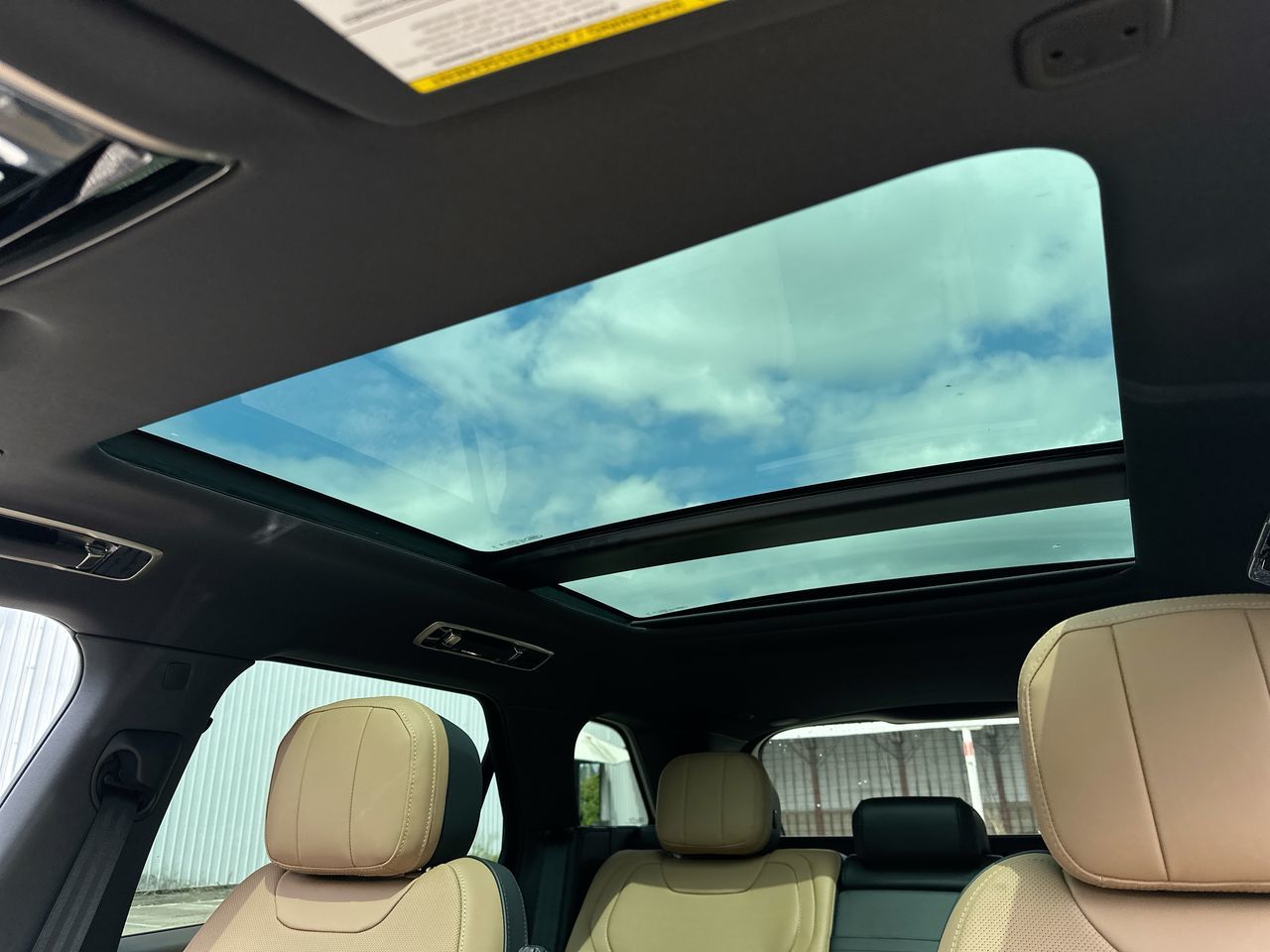 2025 Land Rover RANGE ROVER SPORT Mild Hybrid in North Vancouver, British Columbia