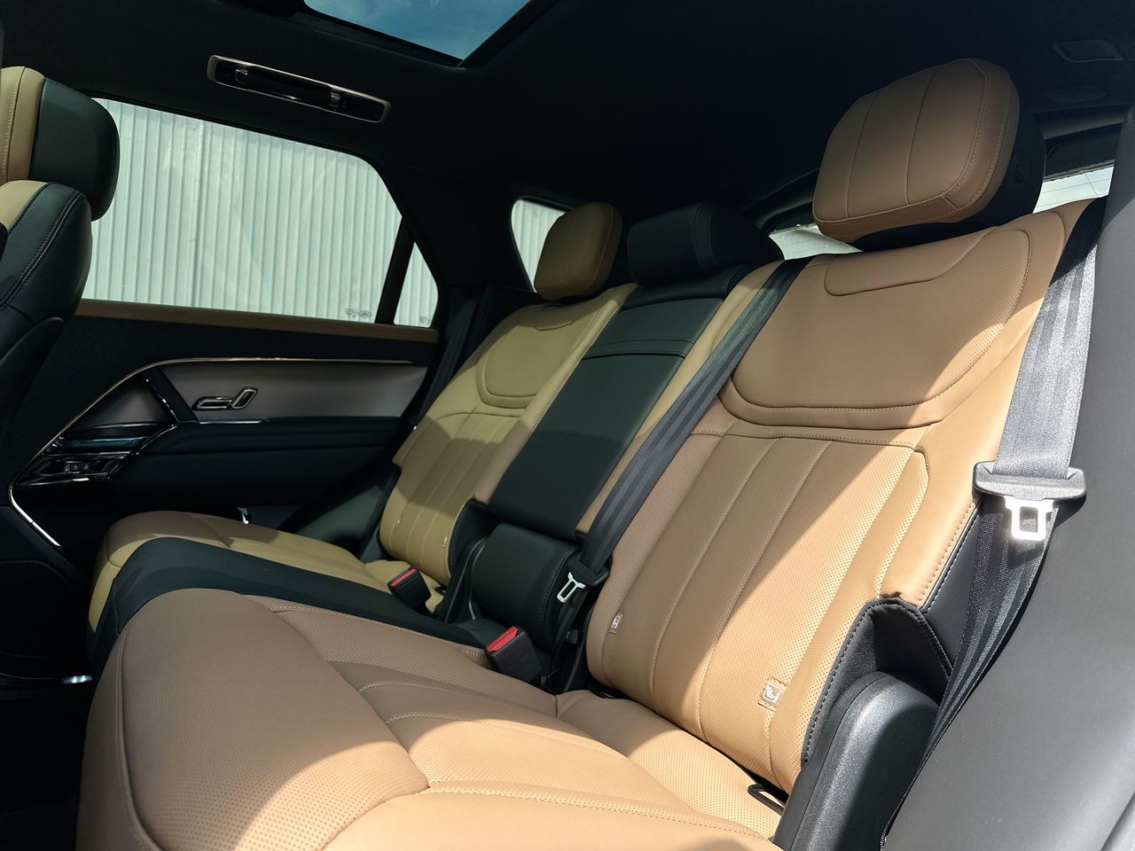 2025 Land Rover RANGE ROVER SPORT Mild Hybrid in North Vancouver, British Columbia