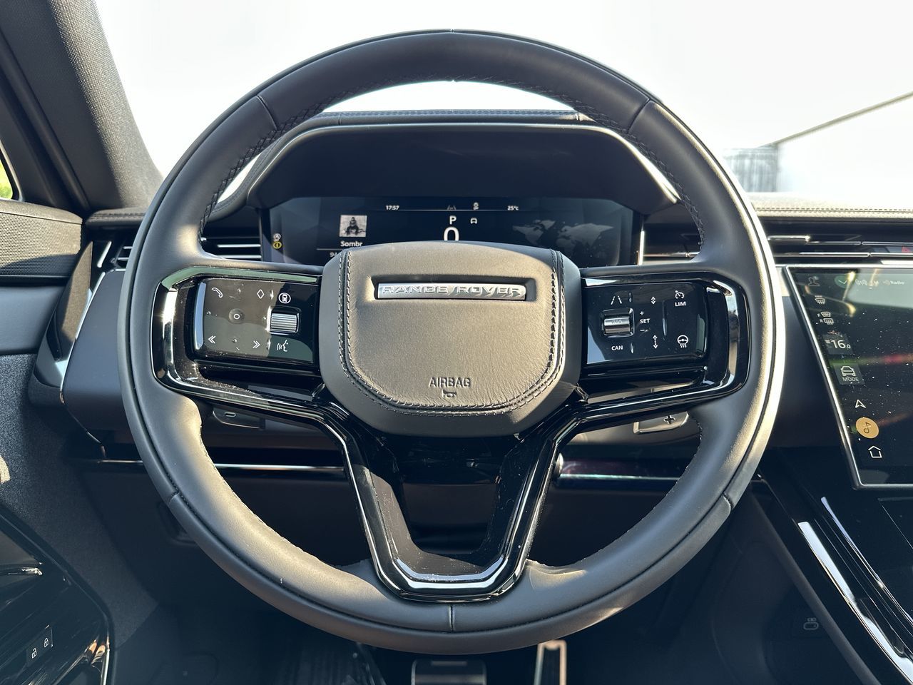 2025 Land Rover RANGE ROVER SPORT Plug-in Hybrid in North Vancouver, British Columbia