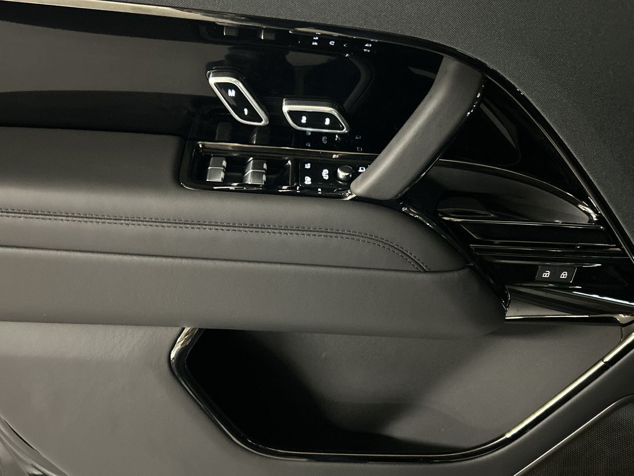 2026  Range Rover Sport Mild Hybrid