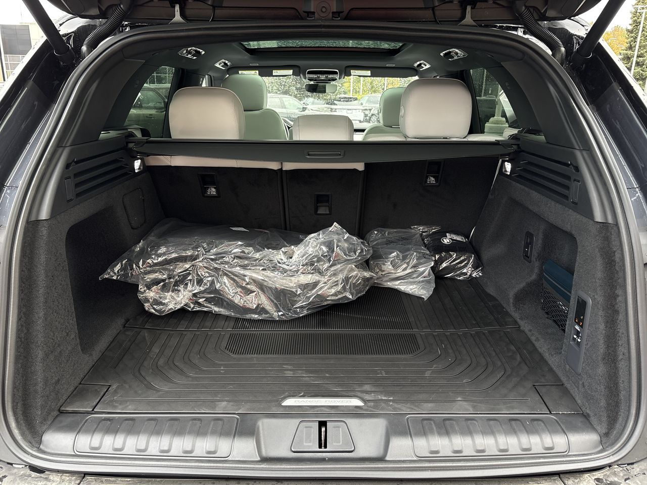 2026 Land Rover Range Rover Sport in North Vancouver, British Columbia