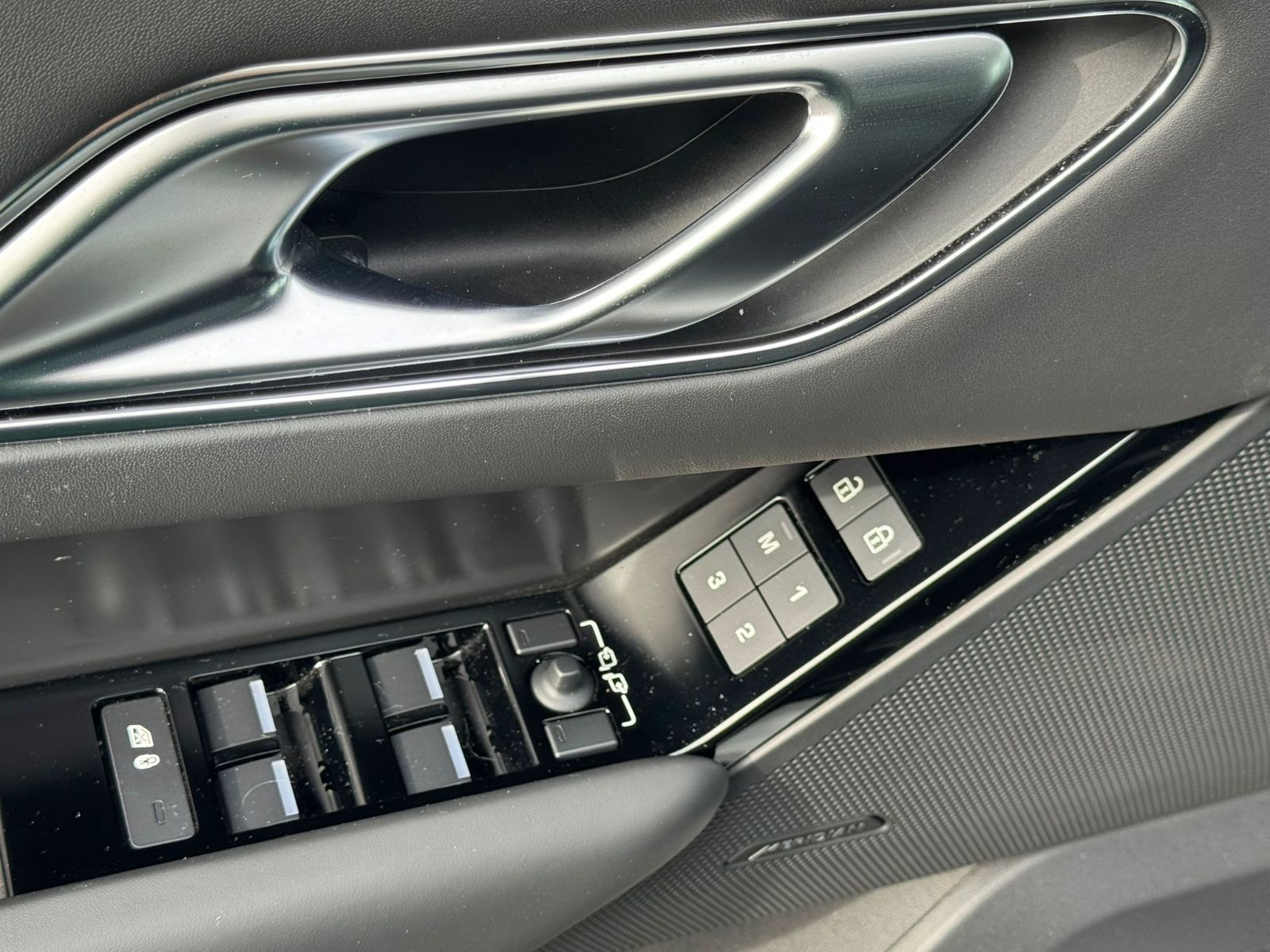 Land Rover Range Rover Velar  2024 à North Vancouver, Colombie-Britannique