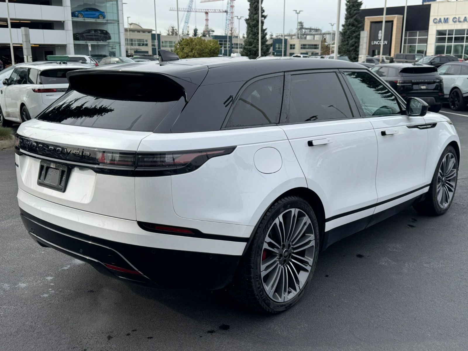Land Rover Range Rover Velar  2024 à North Vancouver, Colombie-Britannique