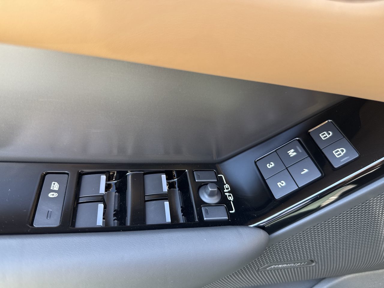 2025 Land Rover Range Rover Velar