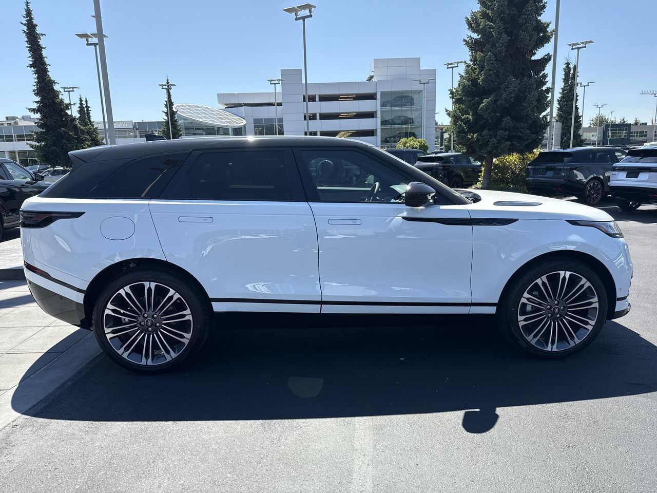 2025 Land Rover Range Rover Velar in North Vancouver, British Columbia