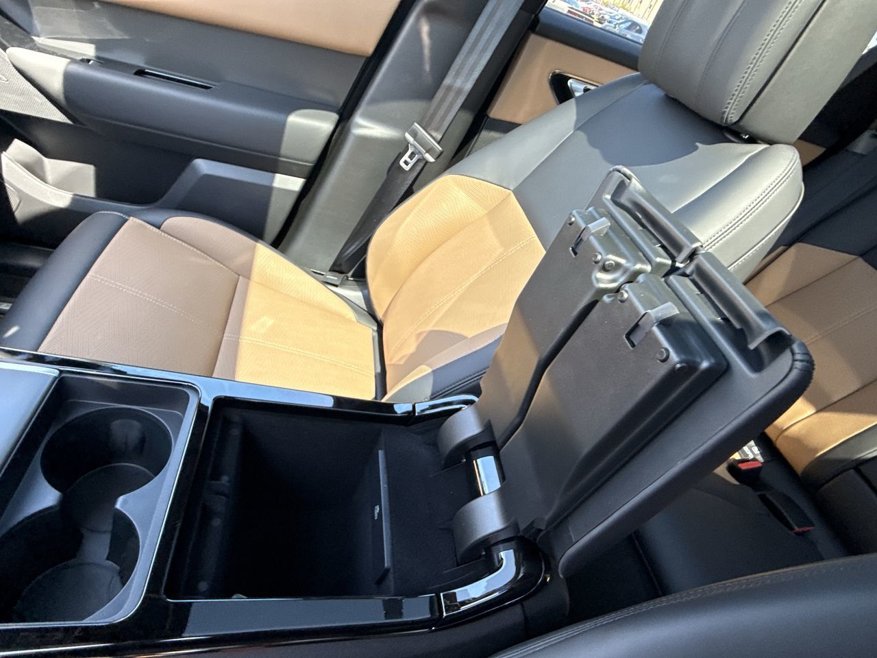 2025 Land Rover Range Rover Velar in North Vancouver, British Columbia