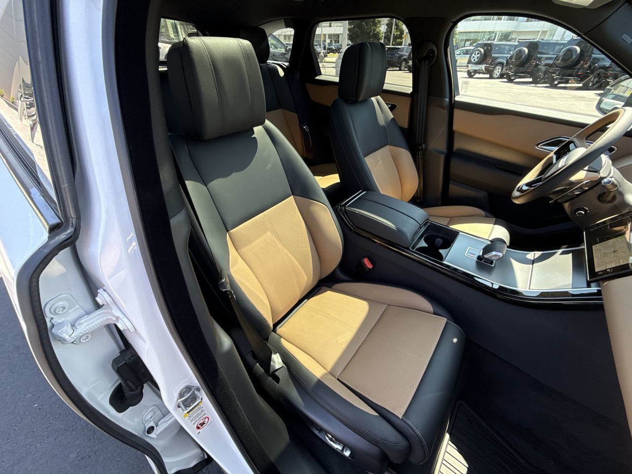 2025 Land Rover Range Rover Velar in North Vancouver, British Columbia