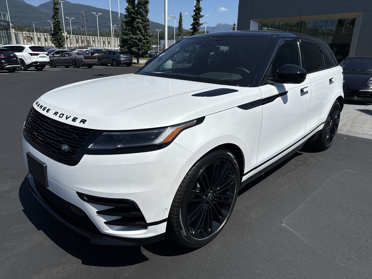 2025 Land Rover Range Rover Velar in North Vancouver, British Columbia