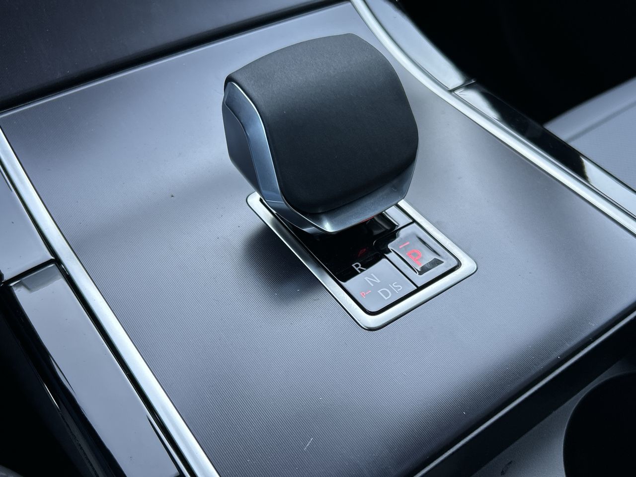 2026  Range Rover Velar