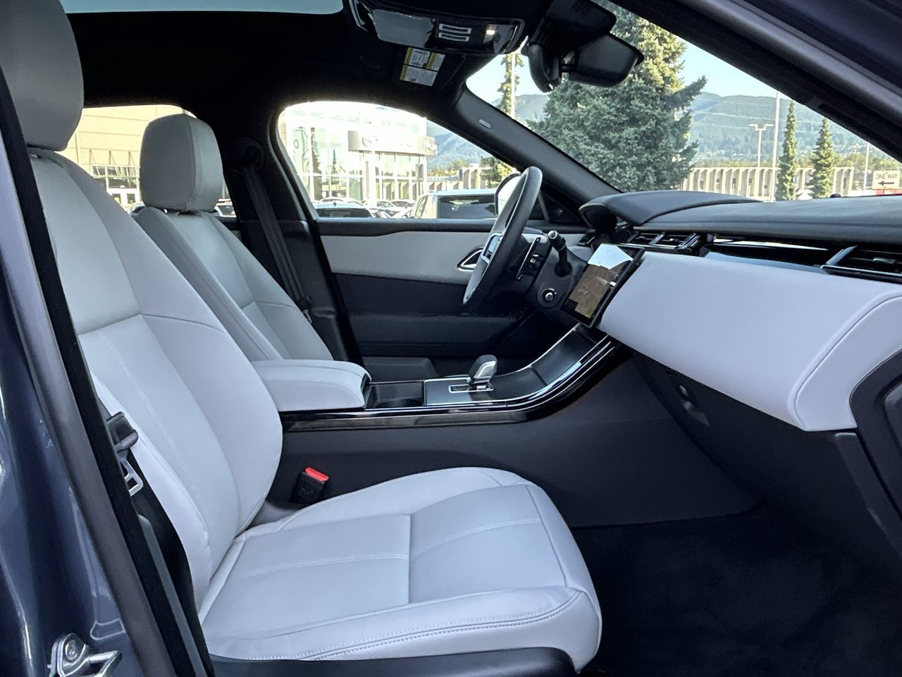 2026  Range Rover Velar