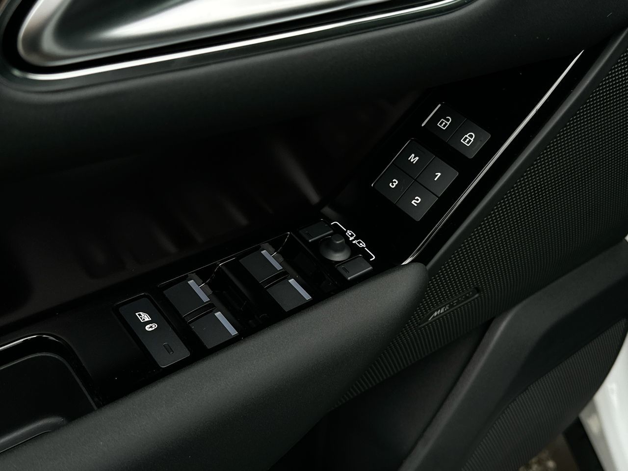 2026  Range Rover Velar