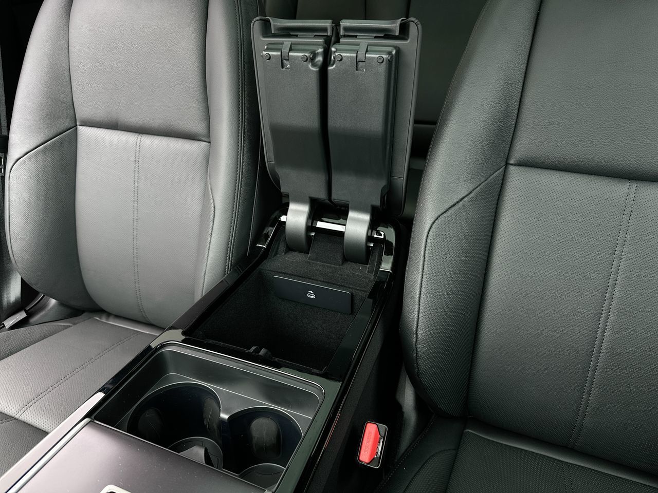 2026  Range Rover Velar