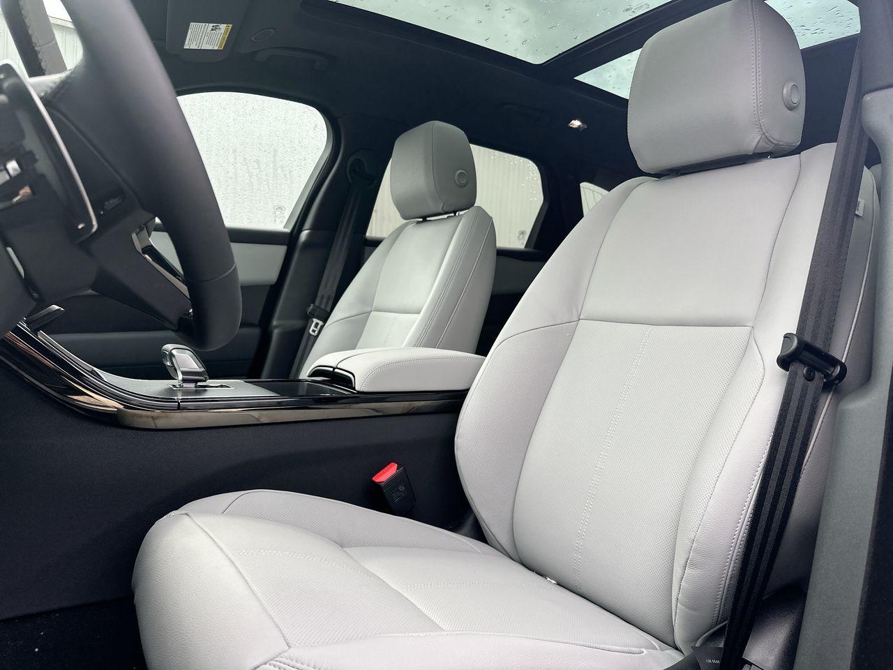 2026 Land Rover Range Rover Velar in North Vancouver, British Columbia