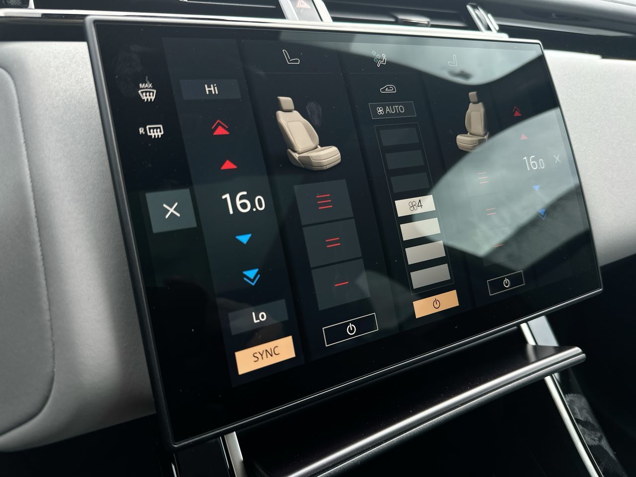 2026 Land Rover Range Rover Velar in North Vancouver, British Columbia