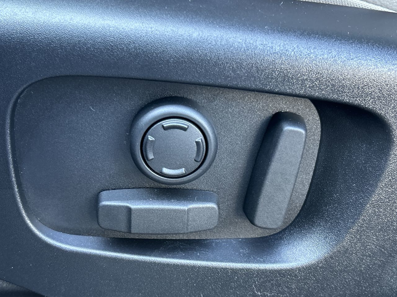 2026  Range Rover Velar