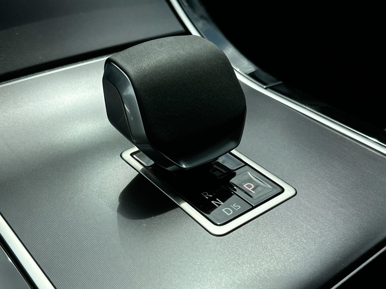 2026  Range Rover Velar