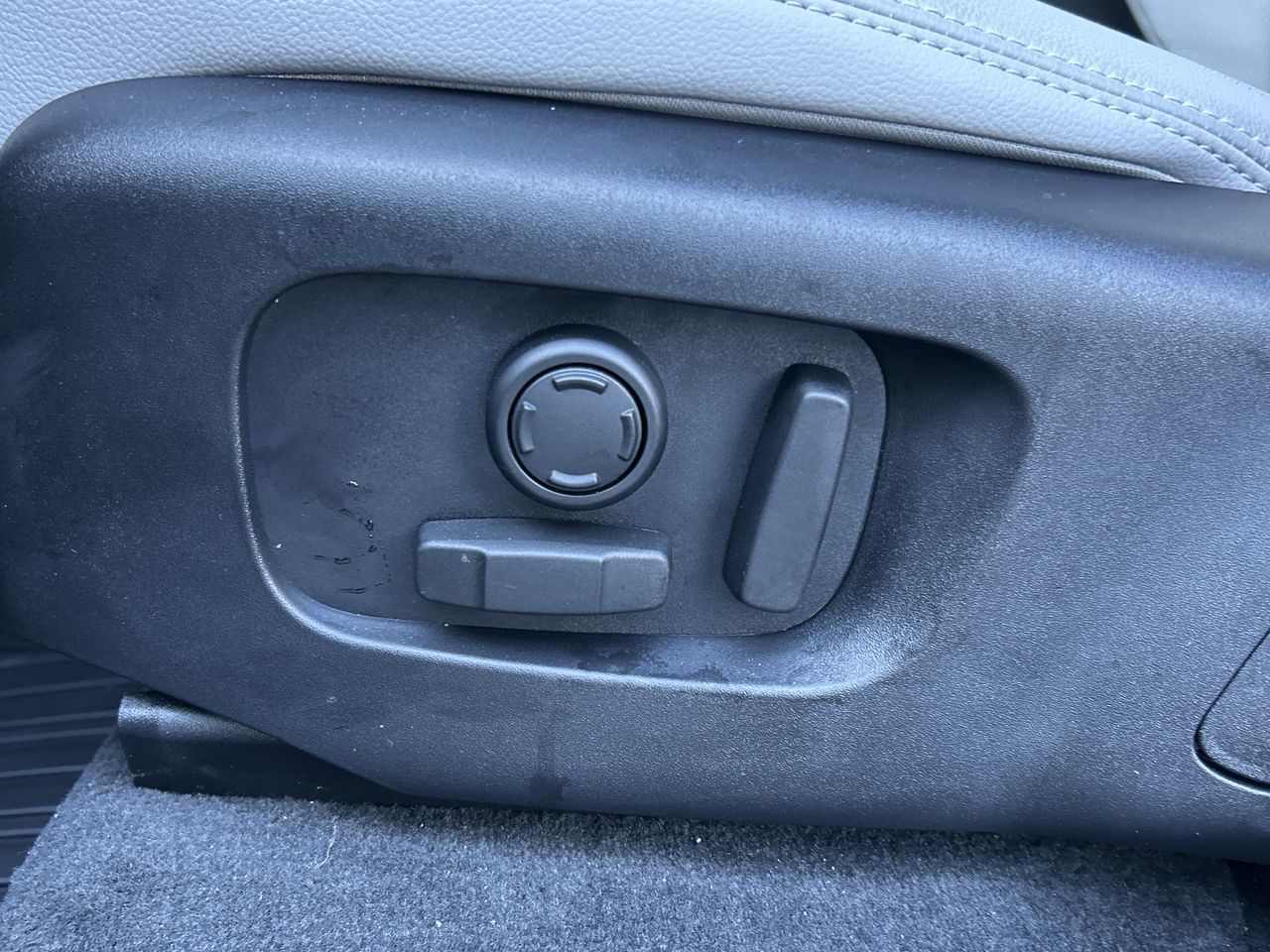 2026  Range Rover Velar