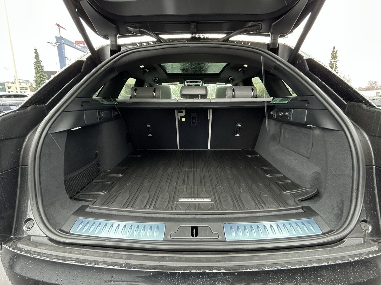 2026  Range Rover Velar