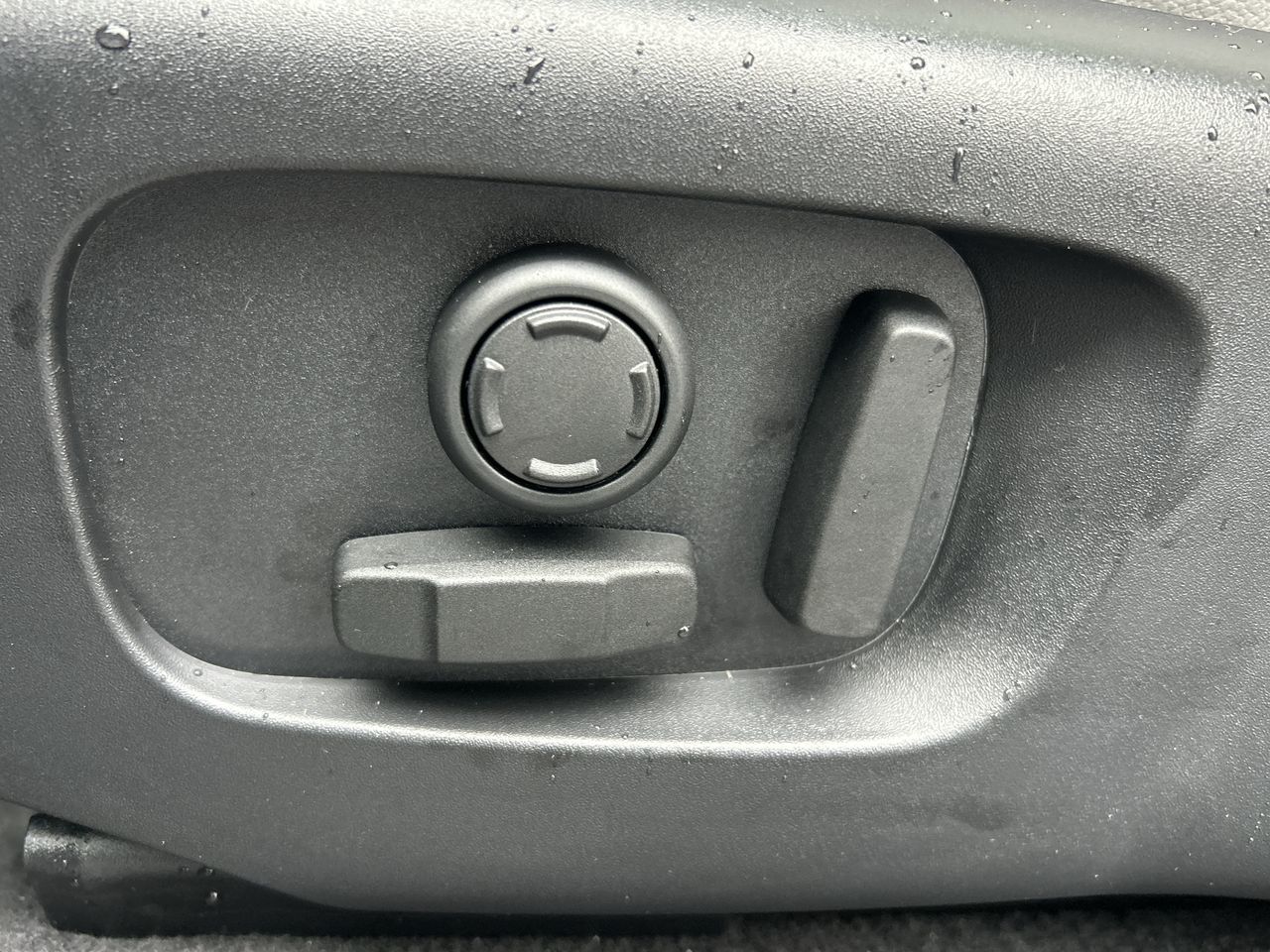 2026  Range Rover Velar