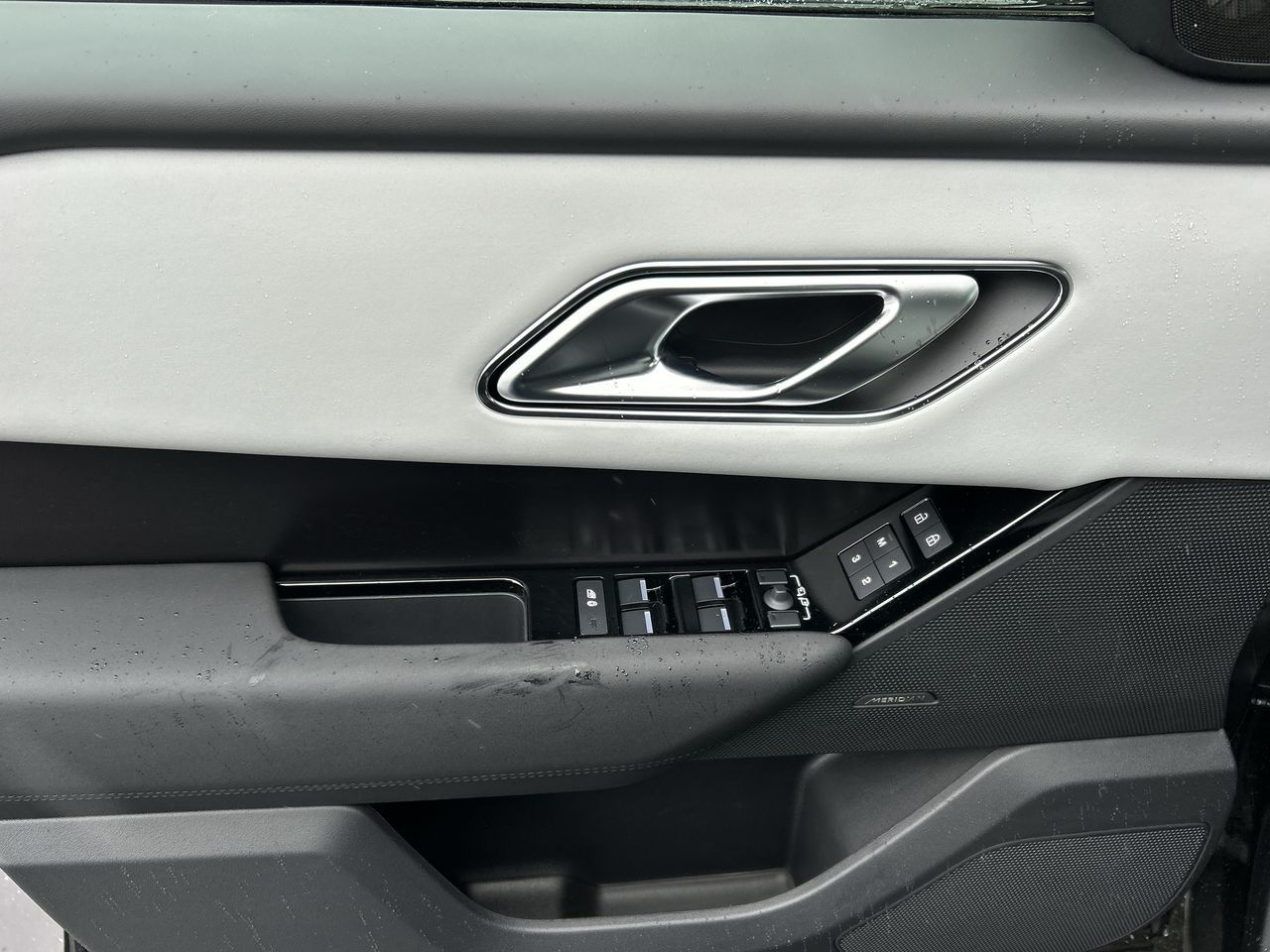 2026  Range Rover Velar