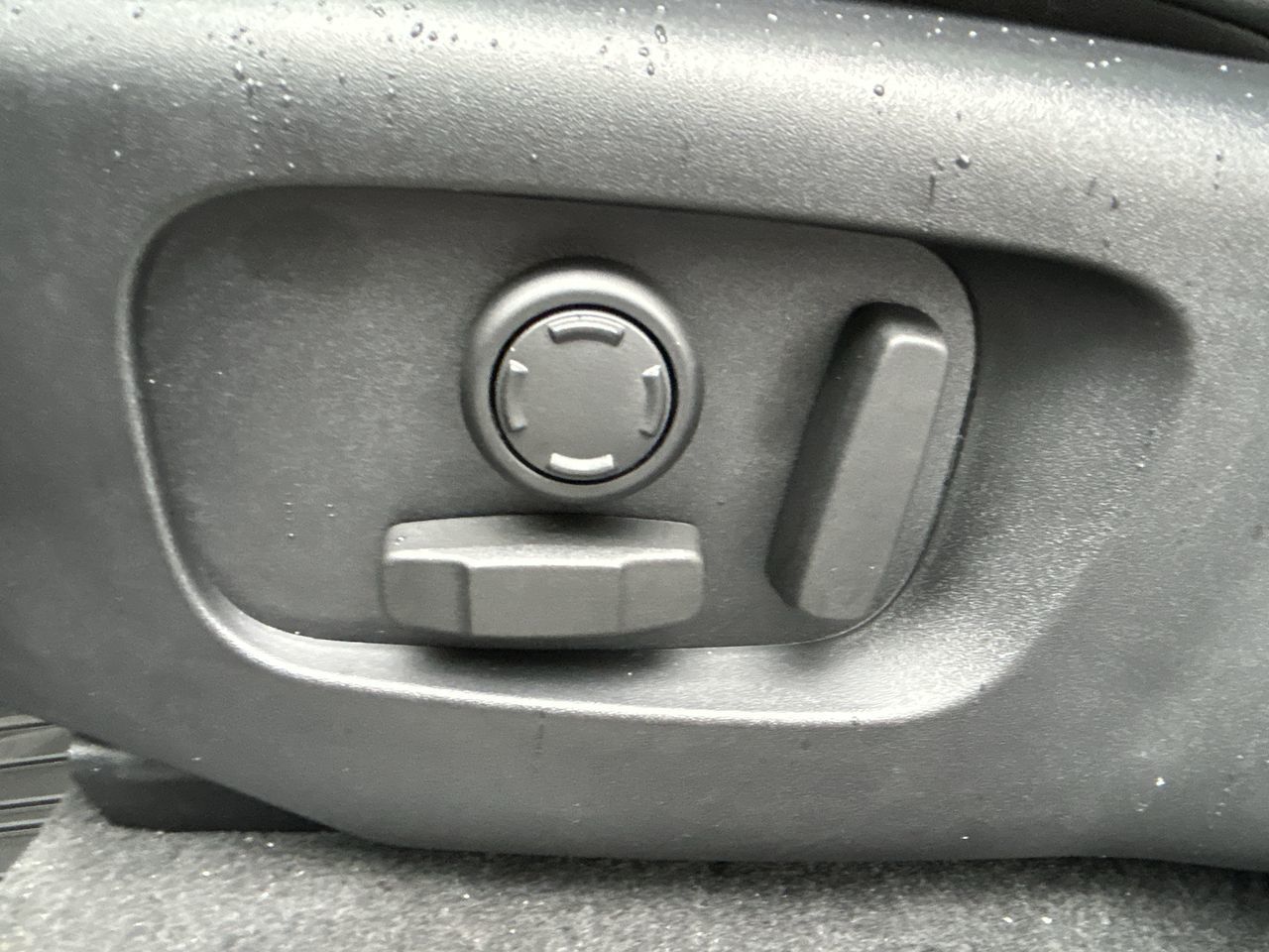 2026  Range Rover Velar