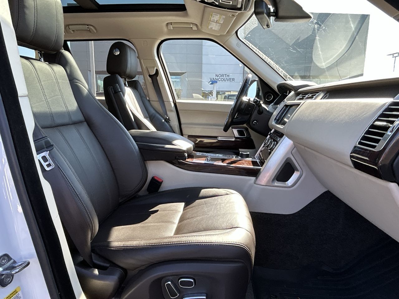 Land Rover Range Rover  2015 à North Vancouver, Colombie-Britannique