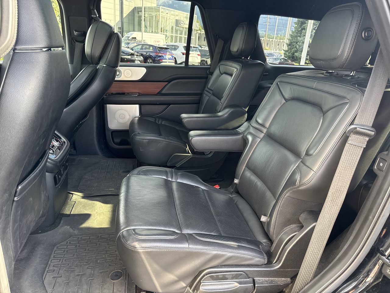 2018 Lincoln Navigator in North Vancouver, British Columbia