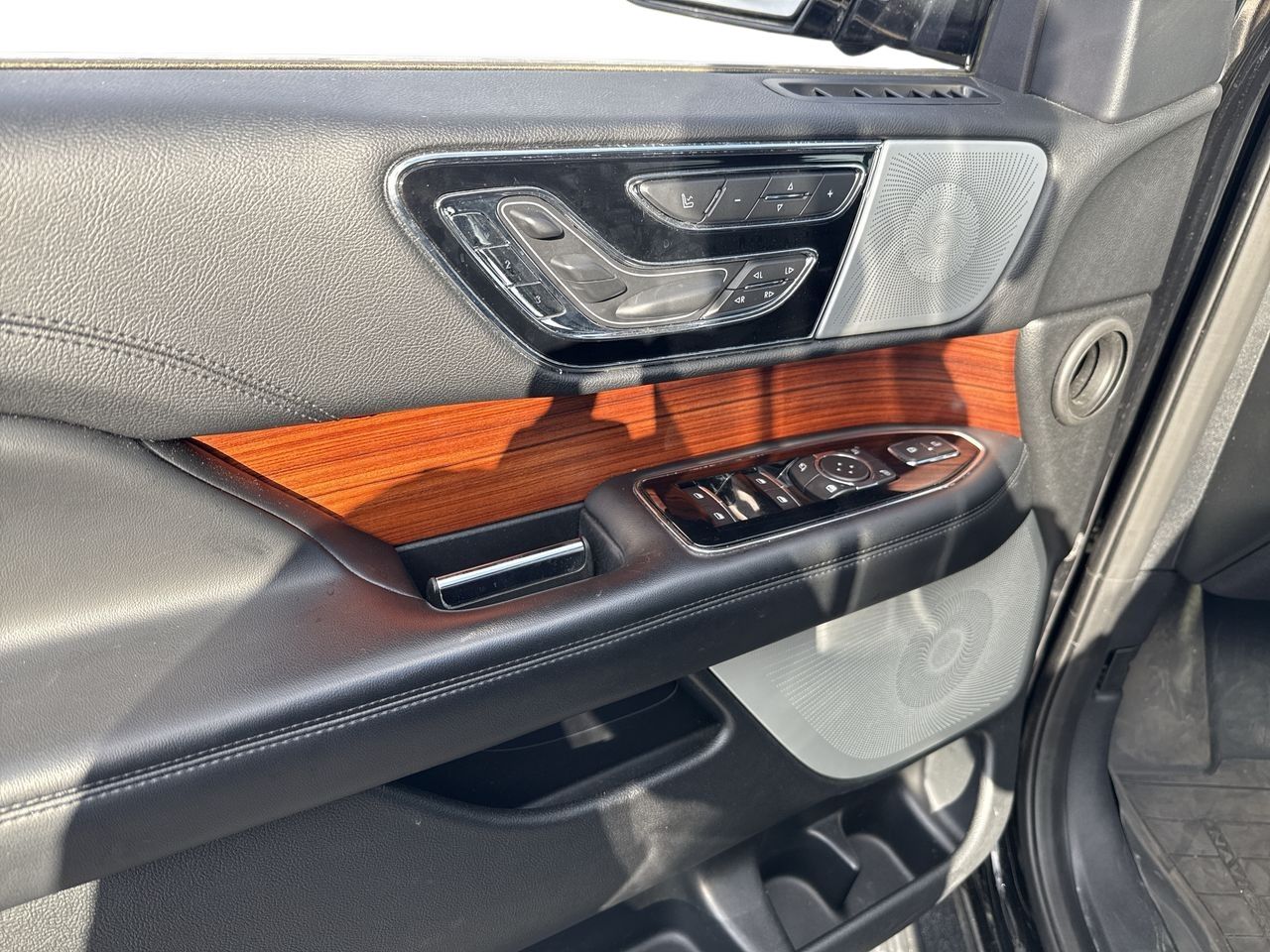 2018 Lincoln Navigator in North Vancouver, British Columbia