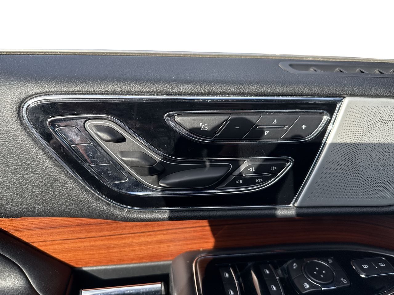 2018 Lincoln Navigator in North Vancouver, British Columbia