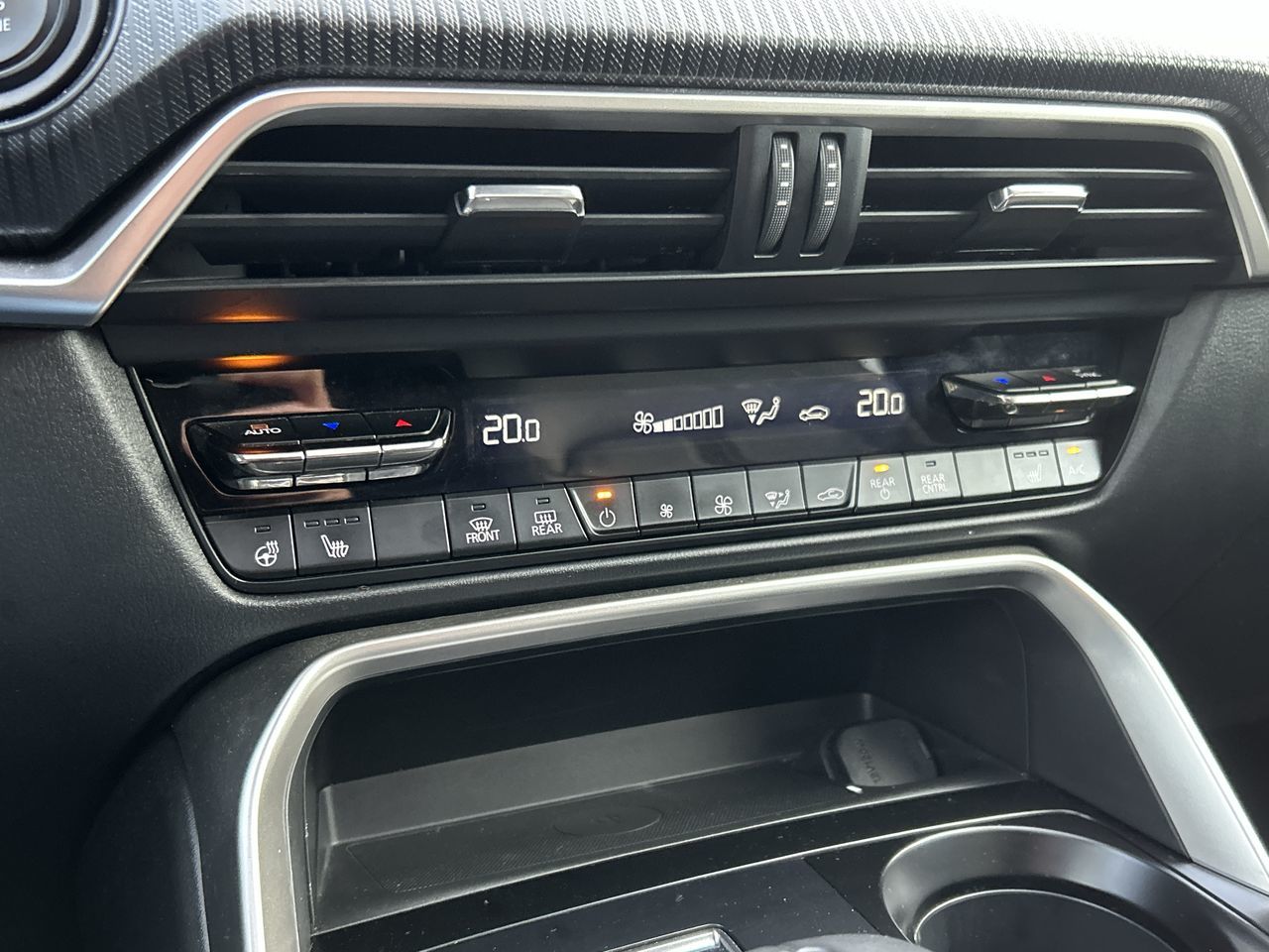 2025 Mazda CX-90 MHEV in North Vancouver, British Columbia